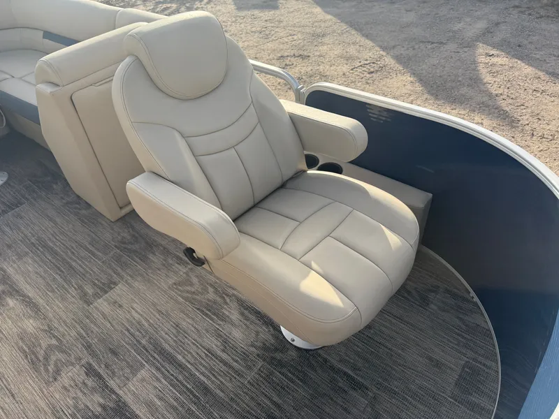 Slide: The Image of Sweetwater 2086 Quad Fish 2022 - 7