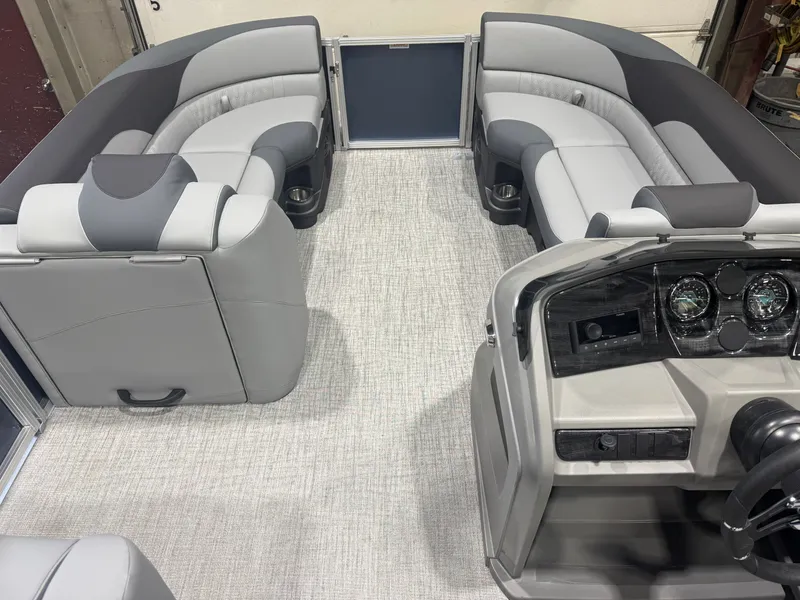 Slide: The Image of Tahoe LTZ 2385 Swingback (VRB) & Honda 4-Stroke EFI 2026 - 28