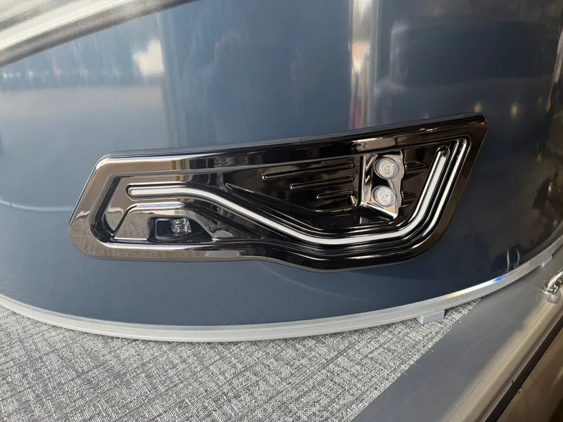 Slide: The Image of Tahoe LTZ 2385 Swingback (VRB) & Honda 4-Stroke EFI 2026 - 35