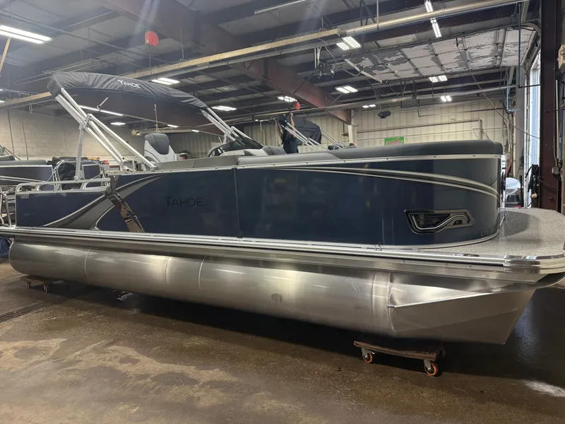 Slide: The Image of Tahoe LTZ 2385 Swingback (VRB) & Honda 4-Stroke EFI 2026 - 46