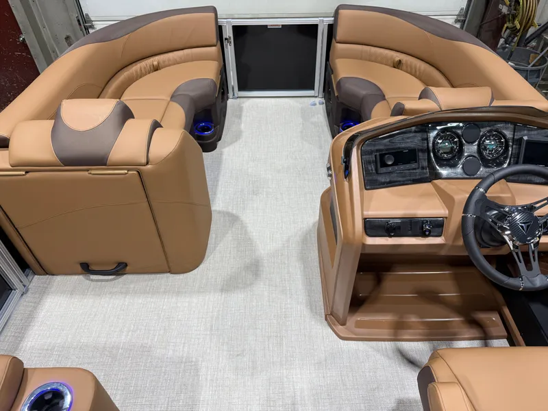 Slide: The Image of Tahoe LTZ 2385 Swingback (VRL) Tritoon & Honda 4-Stroke EFI 2025 - 29