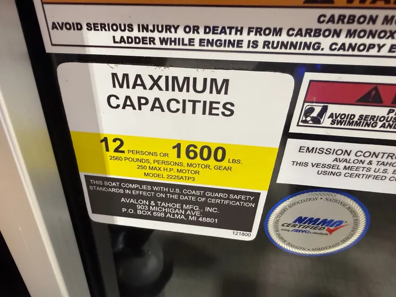 Slide: The Image of Tahoe LTZ 2385 Swingback (VRL) Tritoon & Honda 4-Stroke EFI 2025 - 35