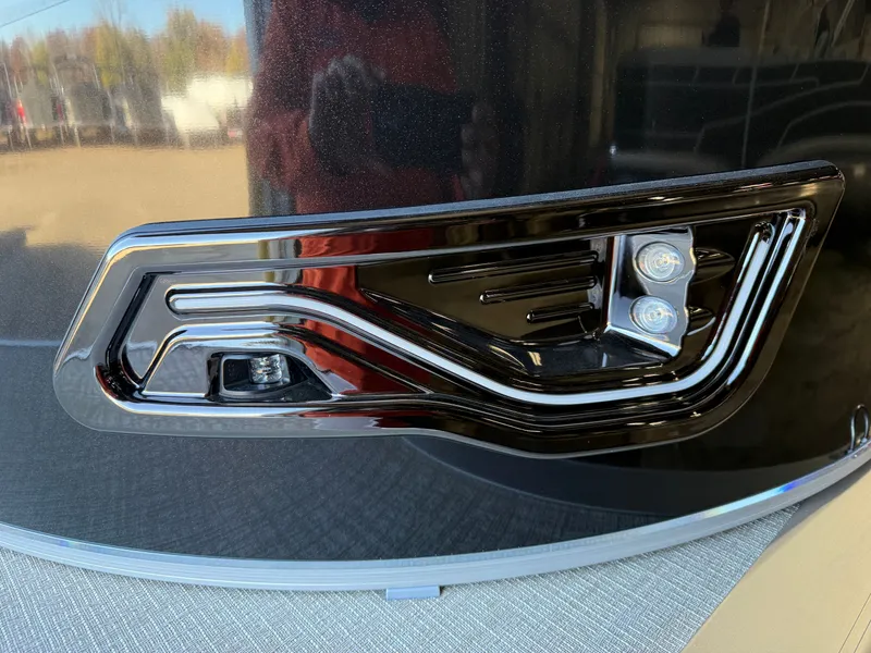 Slide: The Image of Tahoe LTZ 2385 Swingback (VRL) Tritoon & Honda 4-Stroke EFI 2025 - 37