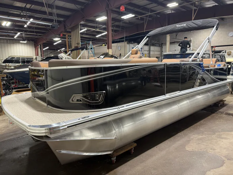 Slide: The Image of Tahoe LTZ 2385 Swingback (VRL) Tritoon & Honda 4-Stroke EFI 2025 - 39