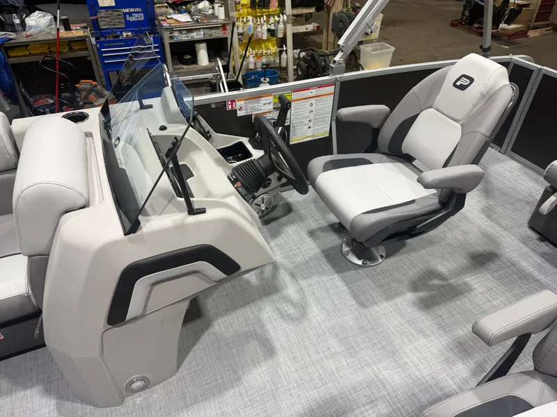 Slide: The Image of Princecraft Vectra 23 RL SS Swingback Tritoon & Mercury 4-Stroke EFI 2026 - 10