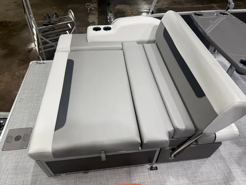 Slide: The Image of Princecraft Vectra 23 RL SS Swingback Tritoon & Mercury 4-Stroke EFI 2026 - 17