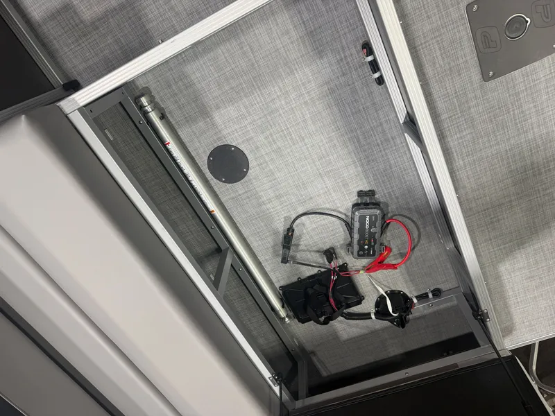 Slide: The Image of Princecraft Vectra 23 RL SS Swingback Tritoon & Mercury 4-Stroke EFI 2026 - 21