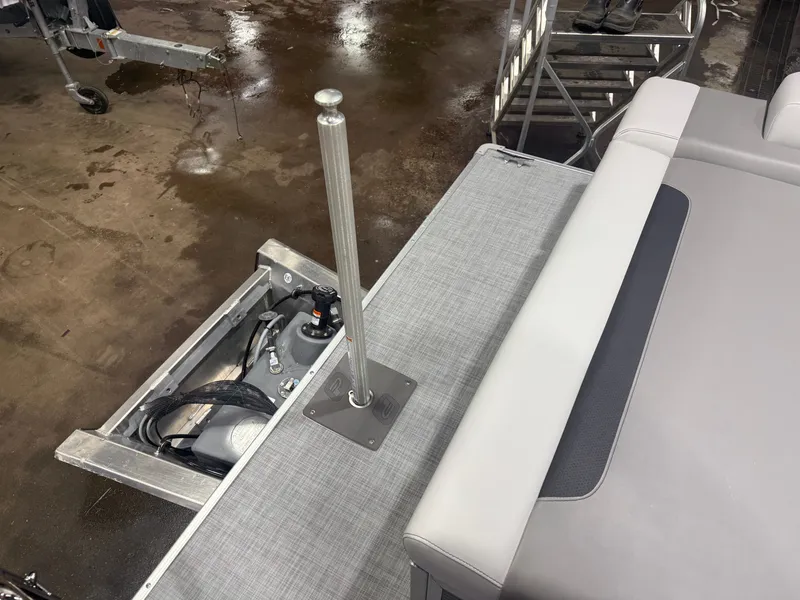 Slide: The Image of Princecraft Vectra 23 RL SS Swingback Tritoon & Mercury 4-Stroke EFI 2026 - 22