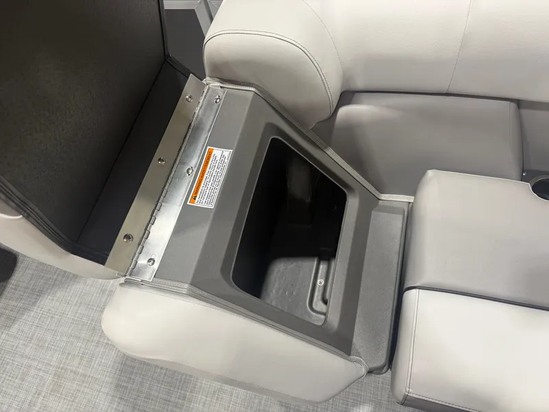 Slide: The Image of Princecraft Vectra 23 RL SS Swingback Tritoon & Mercury 4-Stroke EFI 2026 - 28