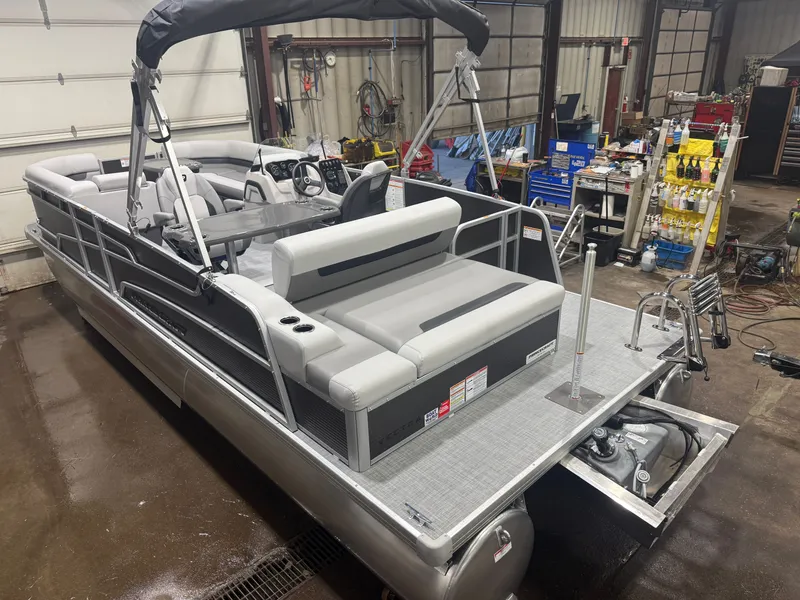 Slide: The Image of Princecraft Vectra 23 RL SS Swingback Tritoon & Mercury 4-Stroke EFI 2026 - 43