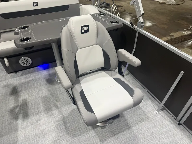 Slide: The Image of Princecraft Vectra 23 RL SS Swingback Tritoon & Mercury 4-Stroke EFI 2026 - 9