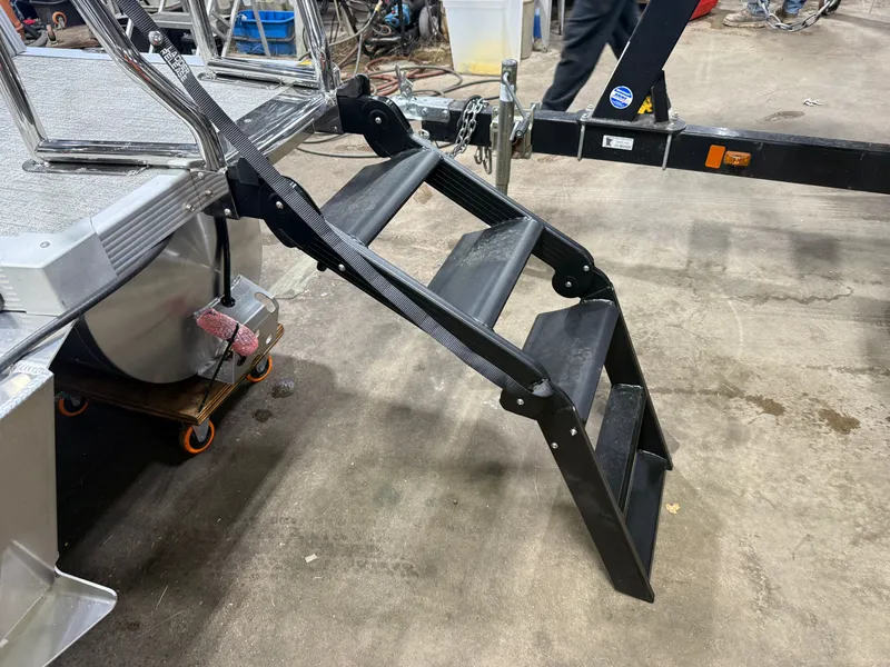 Slide: The Image of Tahoe LTZ 115HP QLS 2385 Quad Lounge Shift 2026 - 43