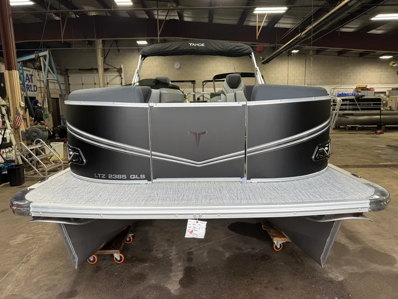 Slide: The Image of Tahoe LTZ 2385 Quad Lounge Shift SS & Honda 4-Stroke EFI 2026 - 32