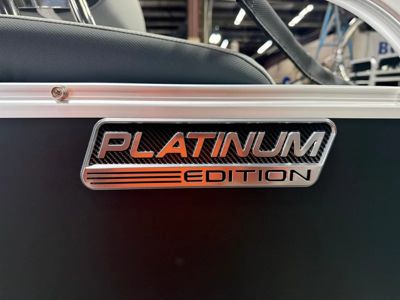 Slide: The Image of Tahoe LTZ 2385 Quad Lounge Shift SS & Honda 4-Stroke EFI 2026 - 37