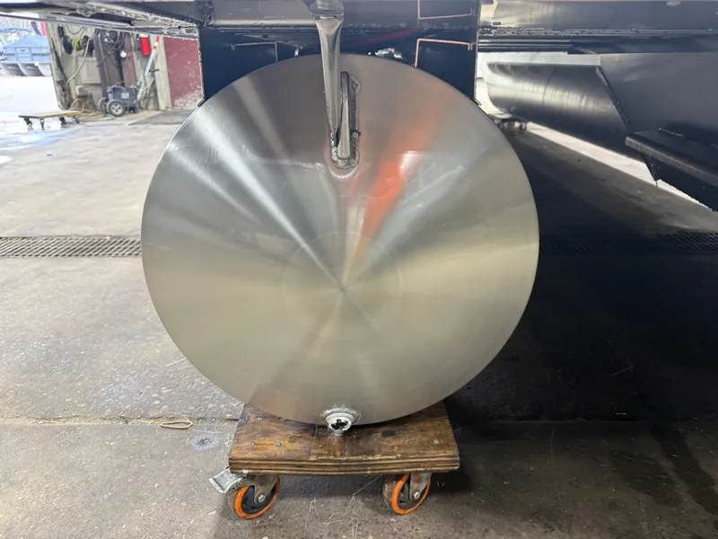 Slide: The Image of Tahoe LTZ 2385 Quad Lounge Shift SS & Honda 4-Stroke EFI 2026 - 39