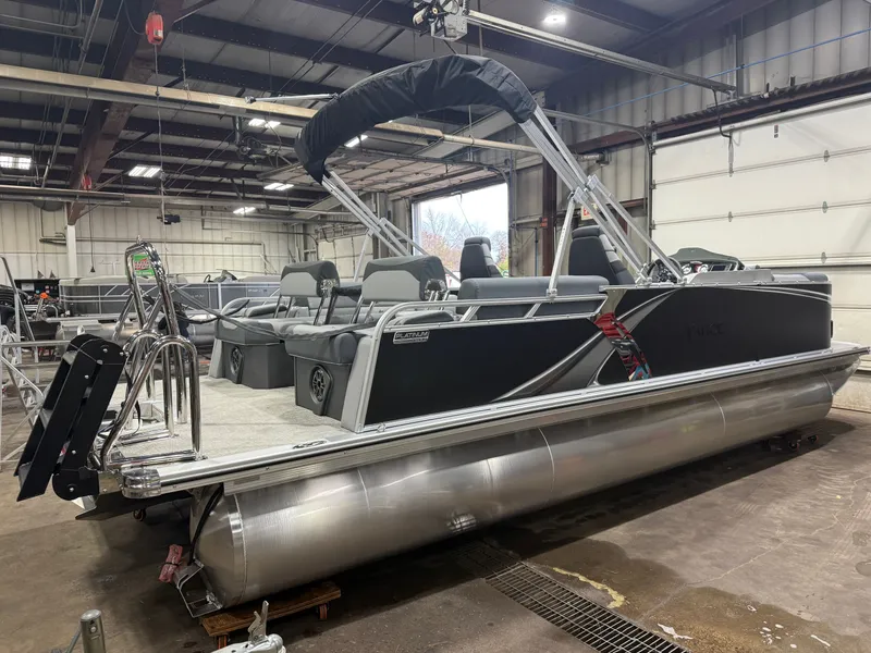 Slide: The Image of Tahoe LTZ 2385 Quad Lounge Shift SS & Honda 4-Stroke EFI 2026 - 44