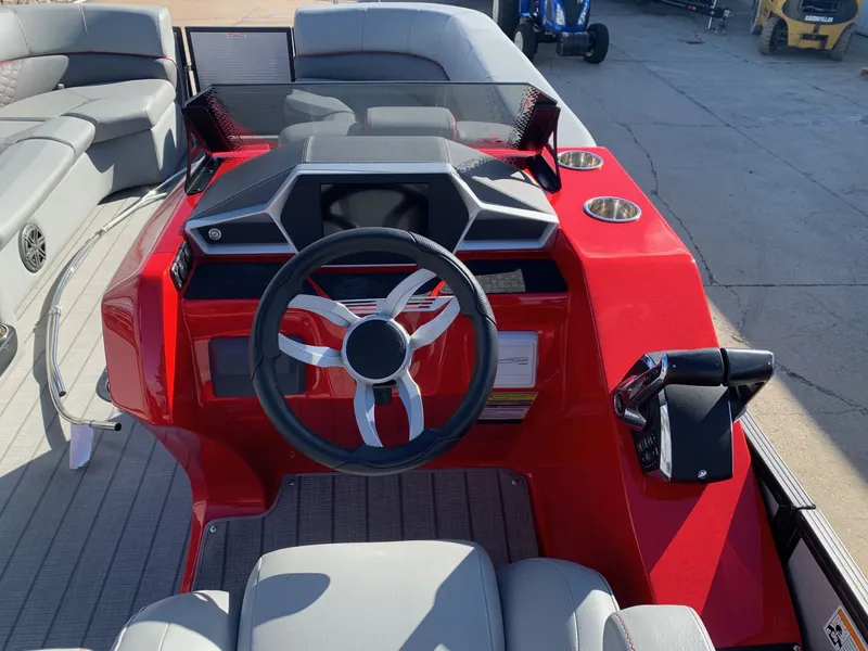 Slide: The Image of Manitou LX 27 Rear Facing X-Treme (RFX) Twins 2023 - 8