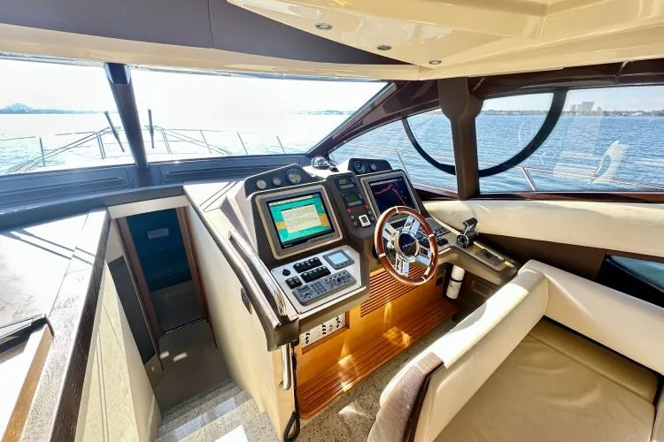 Slide: The Image of 2011 Azimut Fly 53 - Image 16 - 16