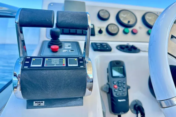 Slide: The Image of 2011 Azimut Fly 53 - Image 22 - 22