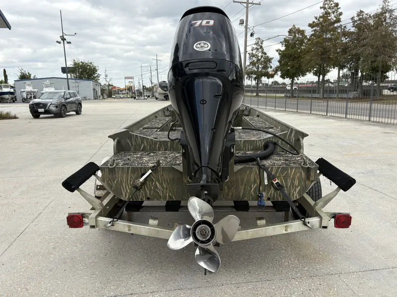 Slide: The Image of Gator Trax 17X54 2013 - 4