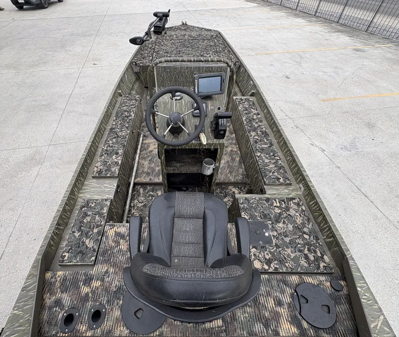 Slide: The Image of Gator Trax 17X54 2013 - 5