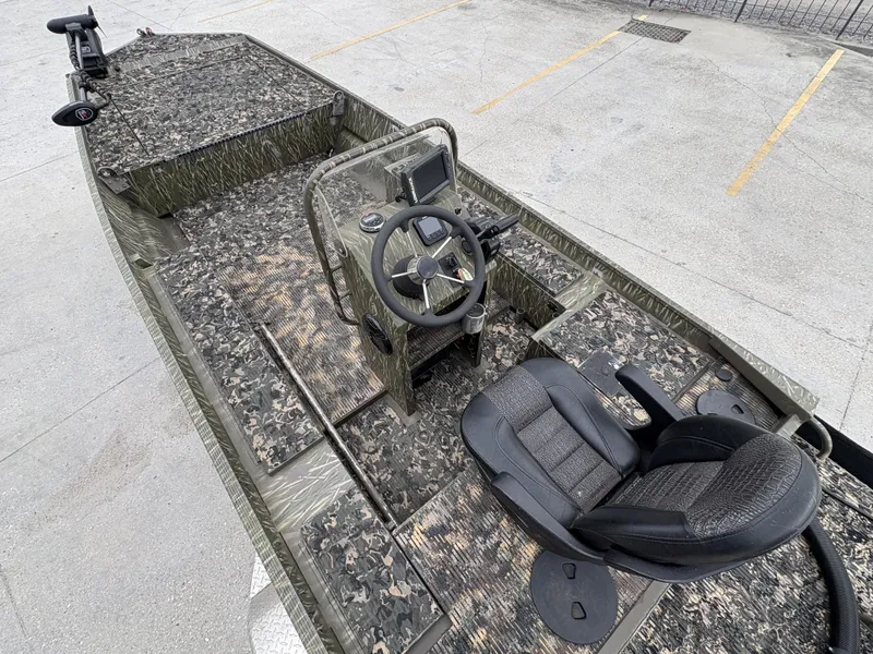 Slide: The Image of Gator Trax 17X54 2013 - 6