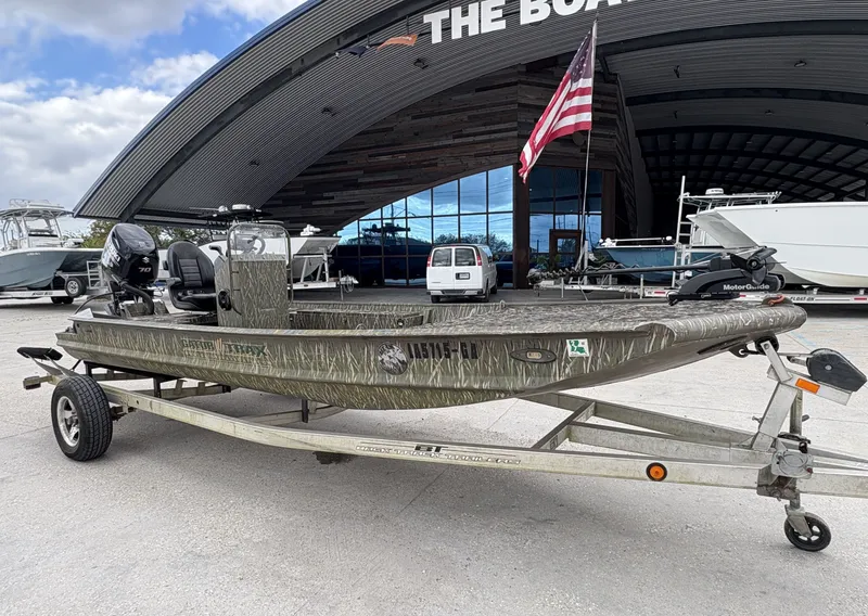 Slide: The Image of Gator Trax 17X54 2013 - 9