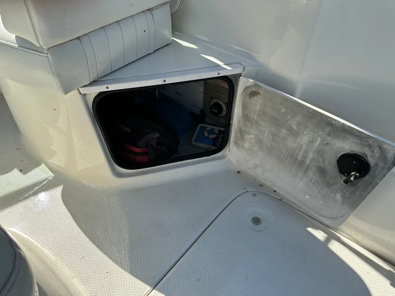 Slide: The Image of Bayliner 245 SB 2007 - 13