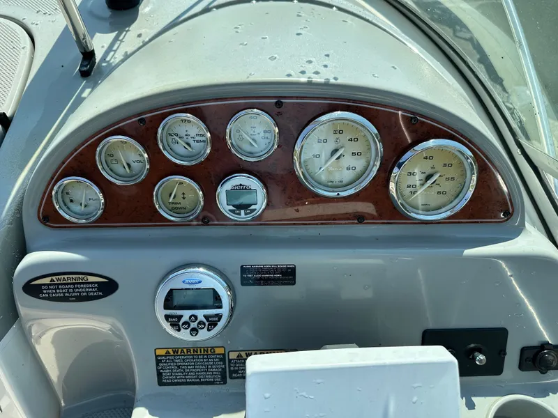 Slide: The Image of Bayliner 245 SB 2007 - 15