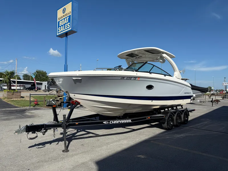 Slide: The Image of Chaparral 30SURF 2023 - 3