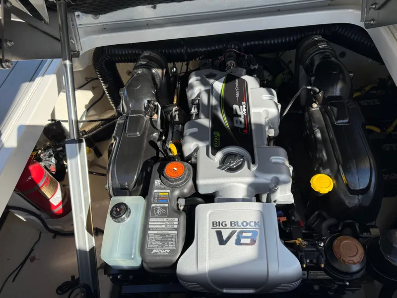 Slide: The Image of Chaparral 30SURF 2023 - 30