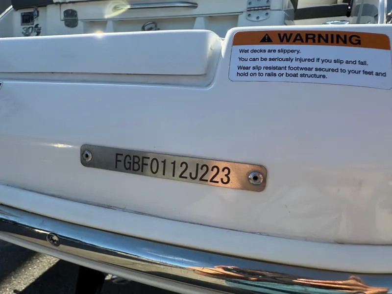 Slide: The Image of Chaparral 30SURF 2023 - 35