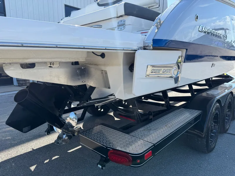 Slide: The Image of Chaparral 30SURF 2023 - 8