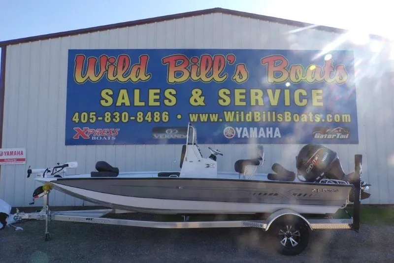 The Image of 2026 Xpress H20B Bay boat at Wild Bill's Boats sales and service. - 0
