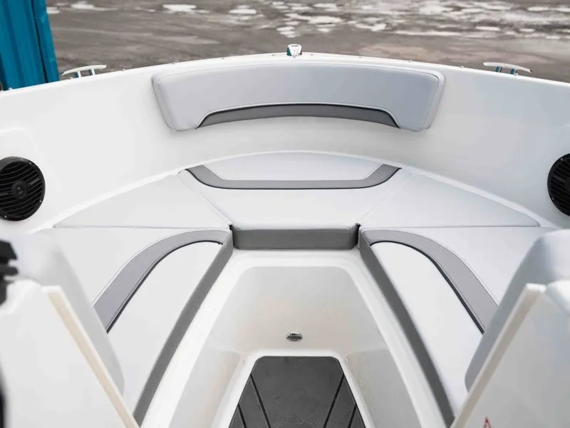 Slide: The Image of Bayliner V20 2026 - 7