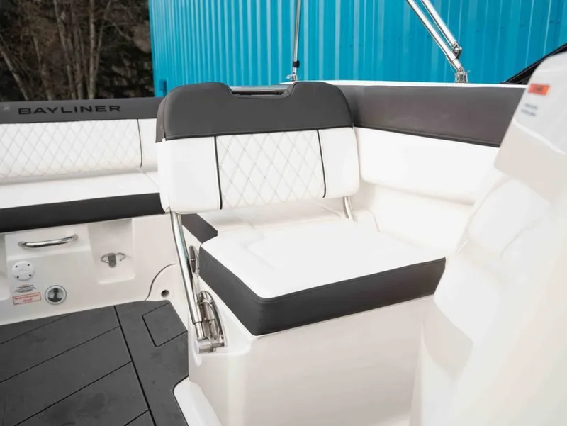 Slide: The Image of Bayliner D22I 2026 - 13