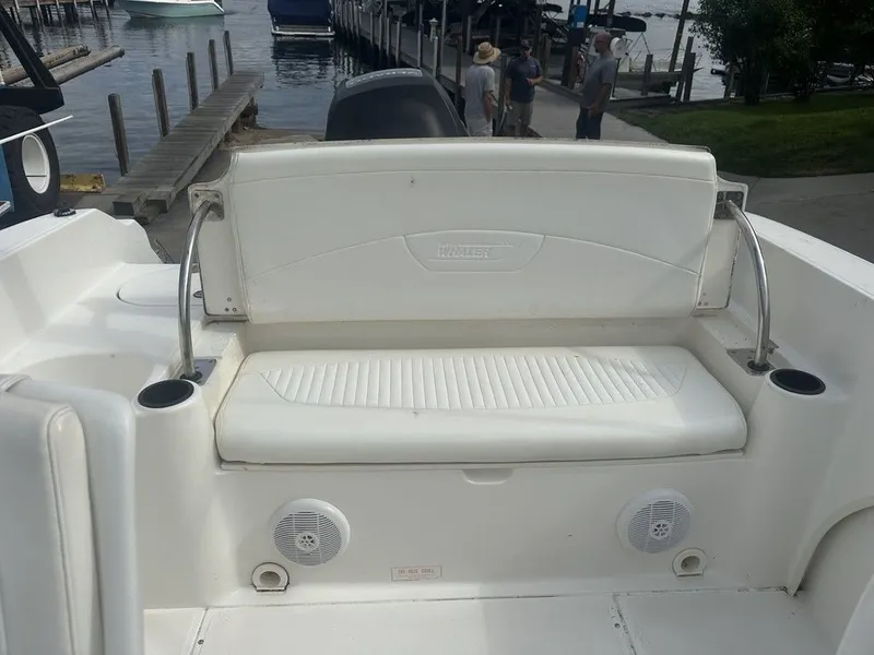 Slide: The Image of Boston Whaler Ventura 180 2006 - 11