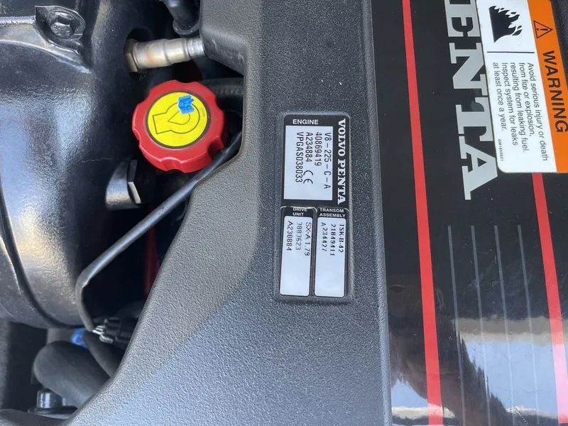 Slide: The Image of Four Winns 200 Horizon 2013 - 10