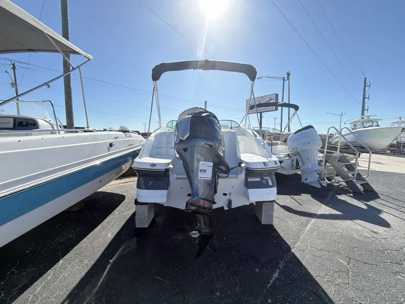 Slide: The Image of Hurricane 2400 SD 2026 - 16