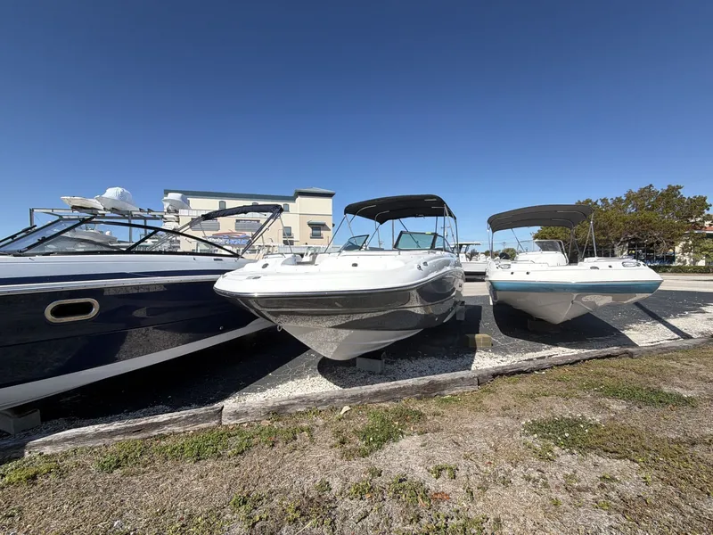 Slide: The Image of Hurricane 2400 SD 2026 - 3