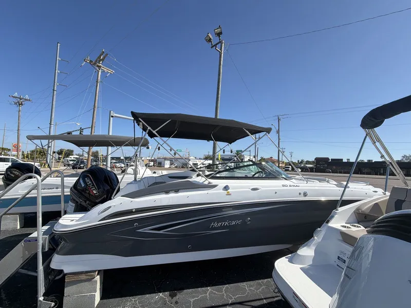 Slide: The Image of Hurricane 2400 SD 2026 - 4