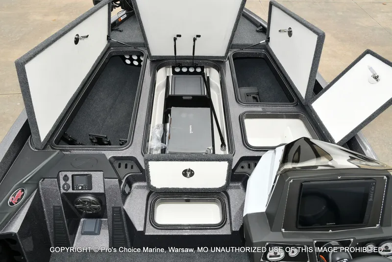 Slide: The Image of Ranger Z518 w/200HP Pro-XS 4 Stroke 2023 - 12