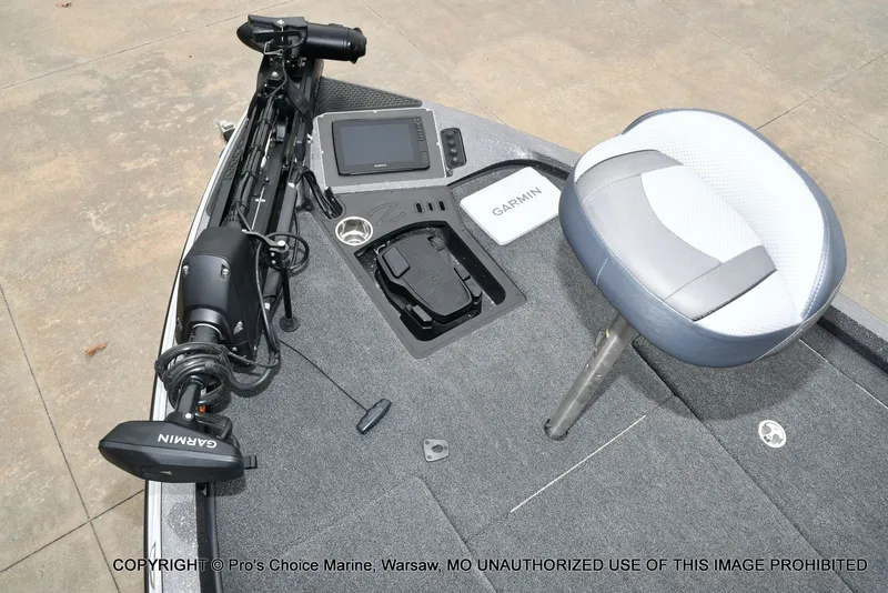 Slide: The Image of Ranger Z518 w/200HP Pro-XS 4 Stroke 2023 - 13