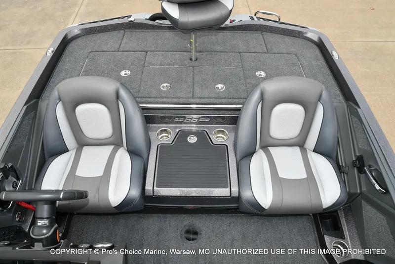 Slide: The Image of Ranger Z518 w/200HP Pro-XS 4 Stroke 2023 - 16