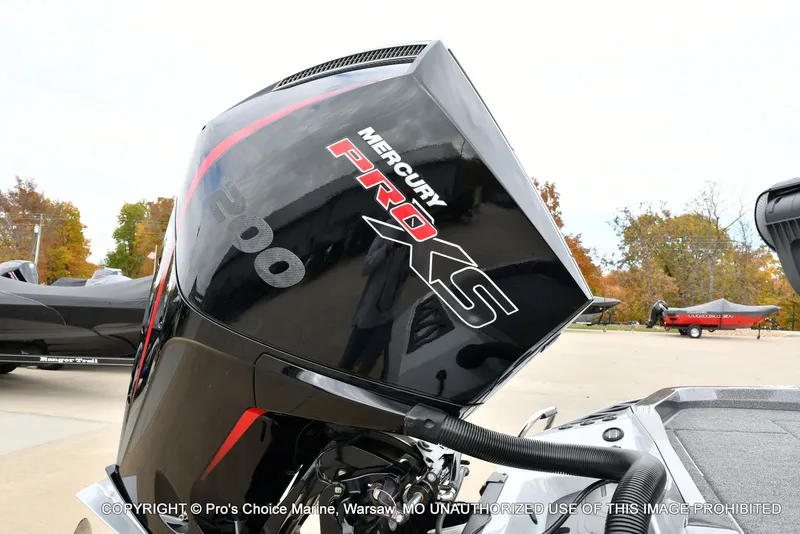 Slide: The Image of Ranger Z518 w/200HP Pro-XS 4 Stroke 2023 - 22
