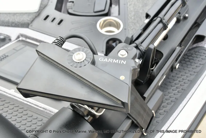 Slide: The Image of Ranger Z518 w/200HP Pro-XS 4 Stroke 2023 - 29