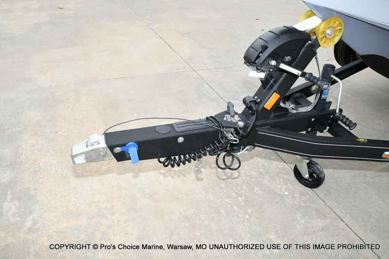 Slide: The Image of Ranger Z518 w/200HP Pro-XS 4 Stroke 2023 - 31
