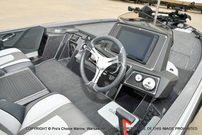 Slide: The Image of Ranger Z518 w/200HP Pro-XS 4 Stroke 2023 - 36