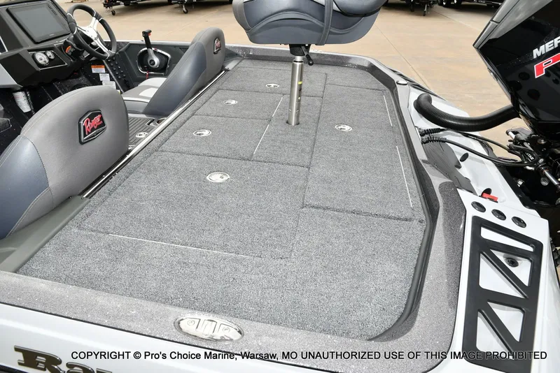 Slide: The Image of Ranger Z518 w/200HP Pro-XS 4 Stroke 2023 - 38