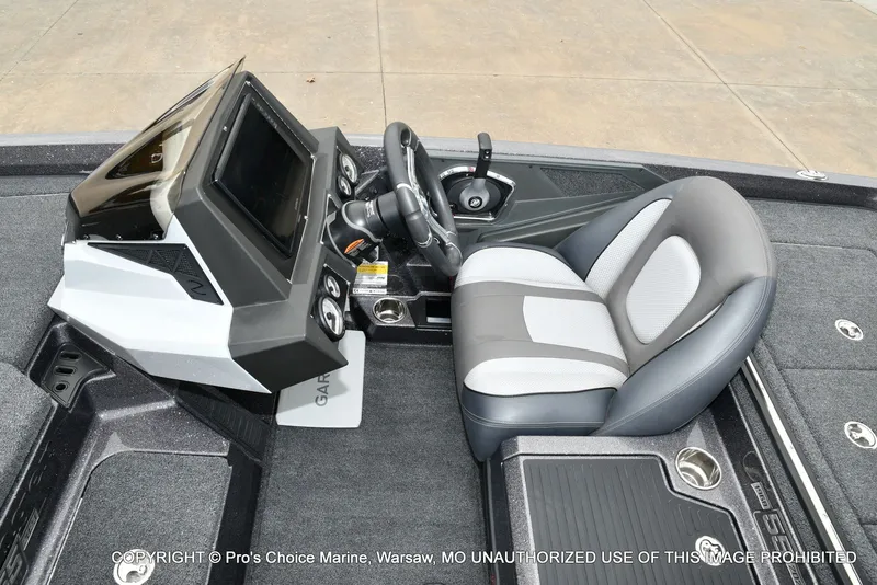 Slide: The Image of Ranger Z518 w/200HP Pro-XS 4 Stroke 2023 - 42